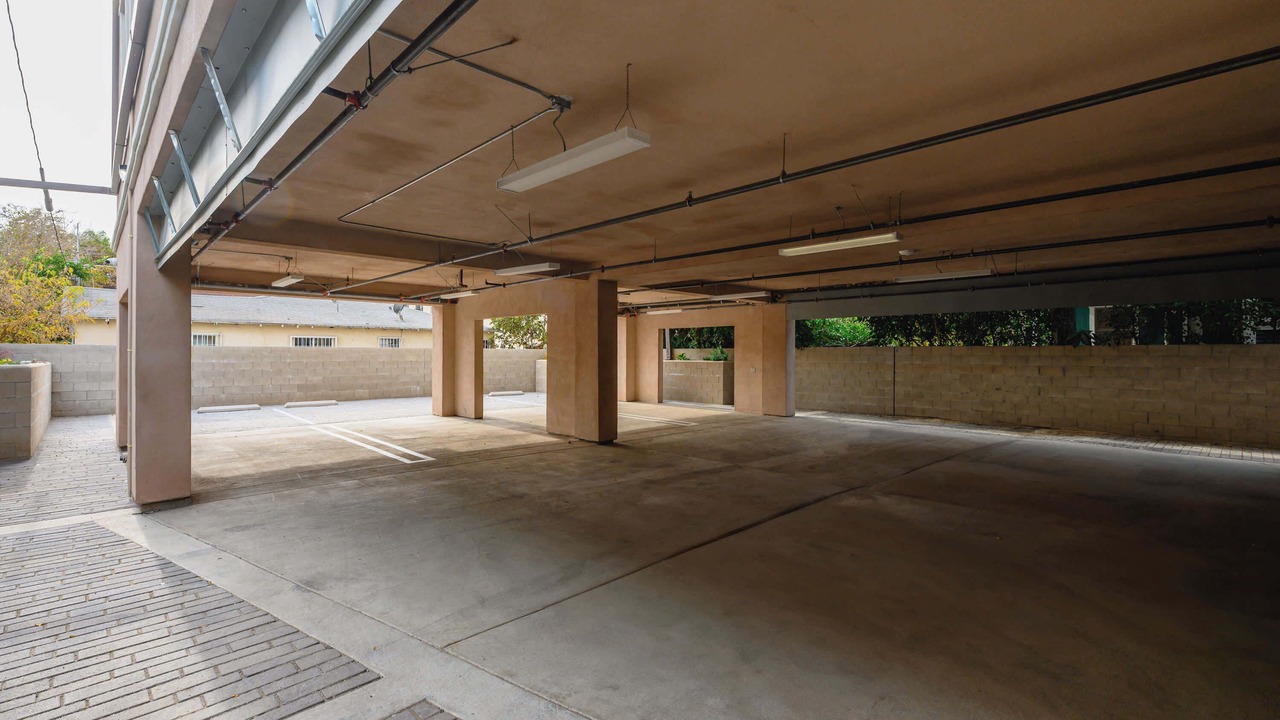Photo of Outdoor in Westlake South