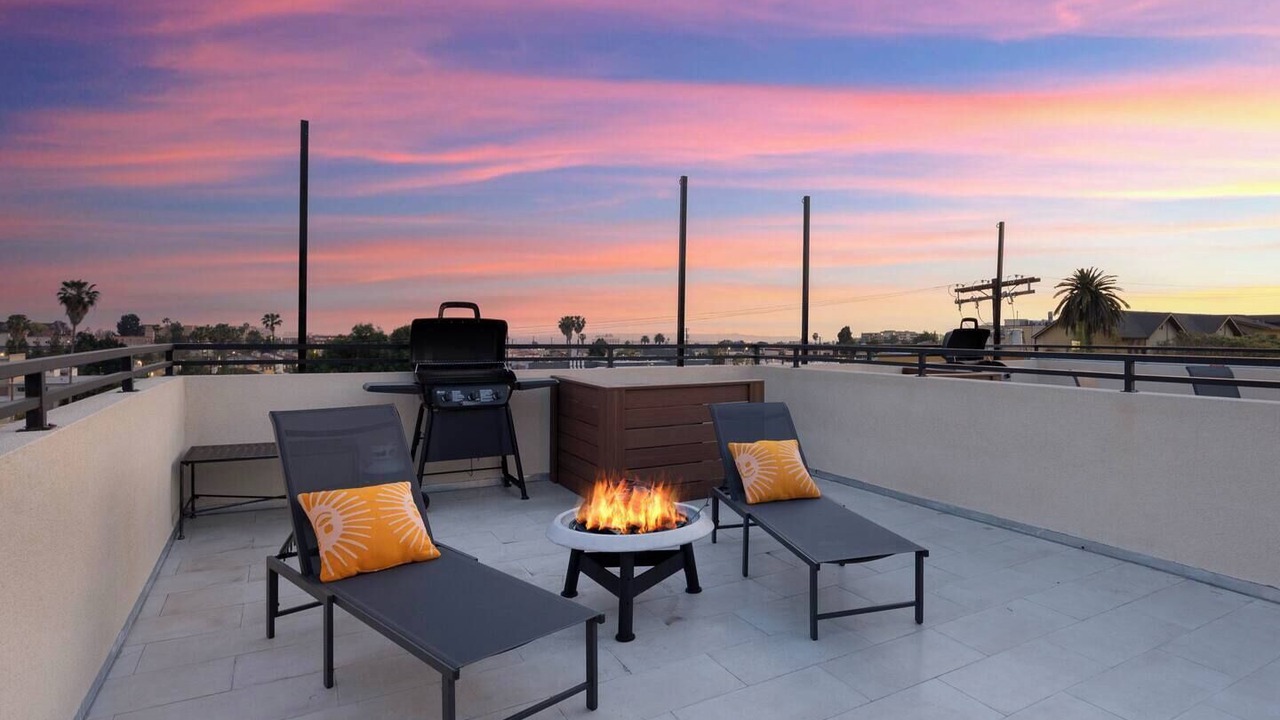 Photo of Patio Balcony in Historic Filipinotown