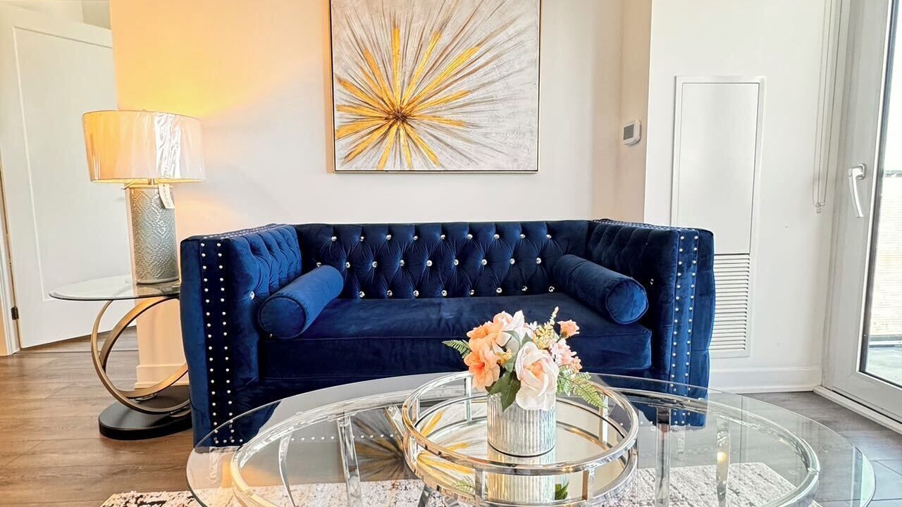 Photo of Livingroom in Bayview Glen