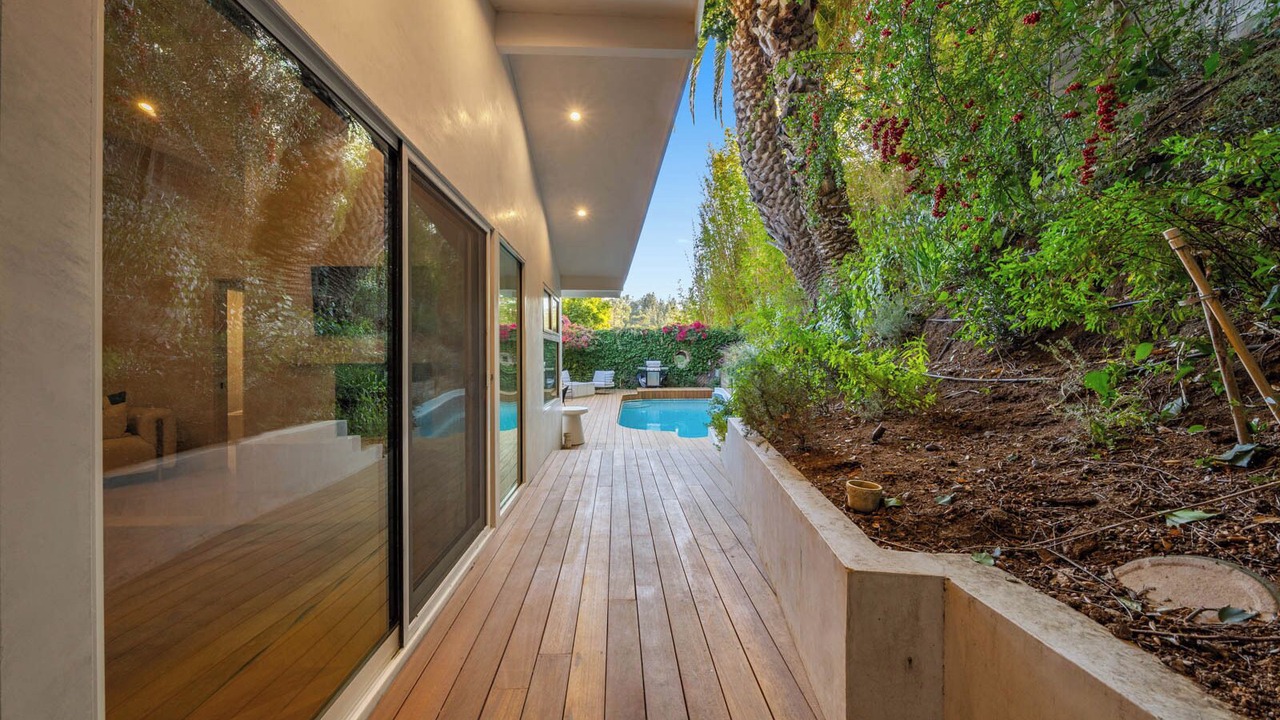 Photo of Patio Balcony in The Flats