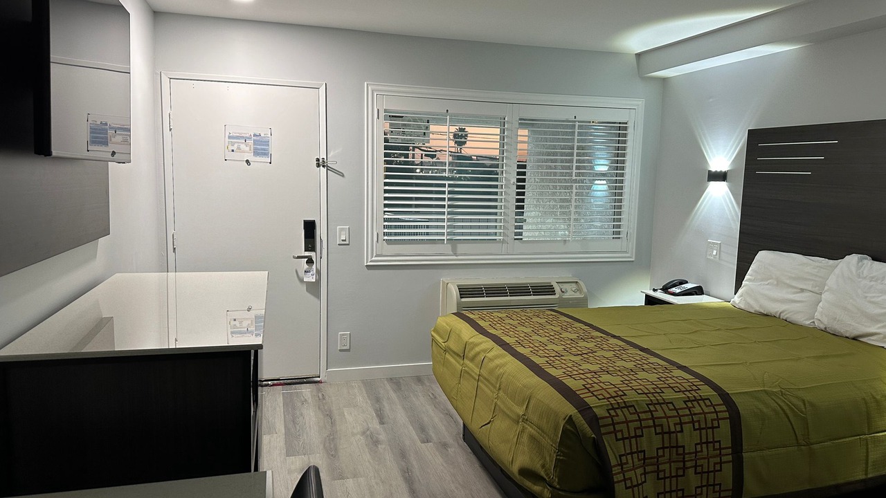 Photo of Bedroom in Huntington Beach