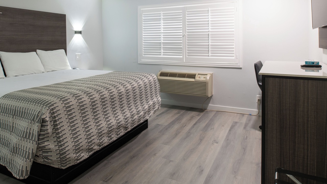 Photo of Bedroom in Huntington Beach