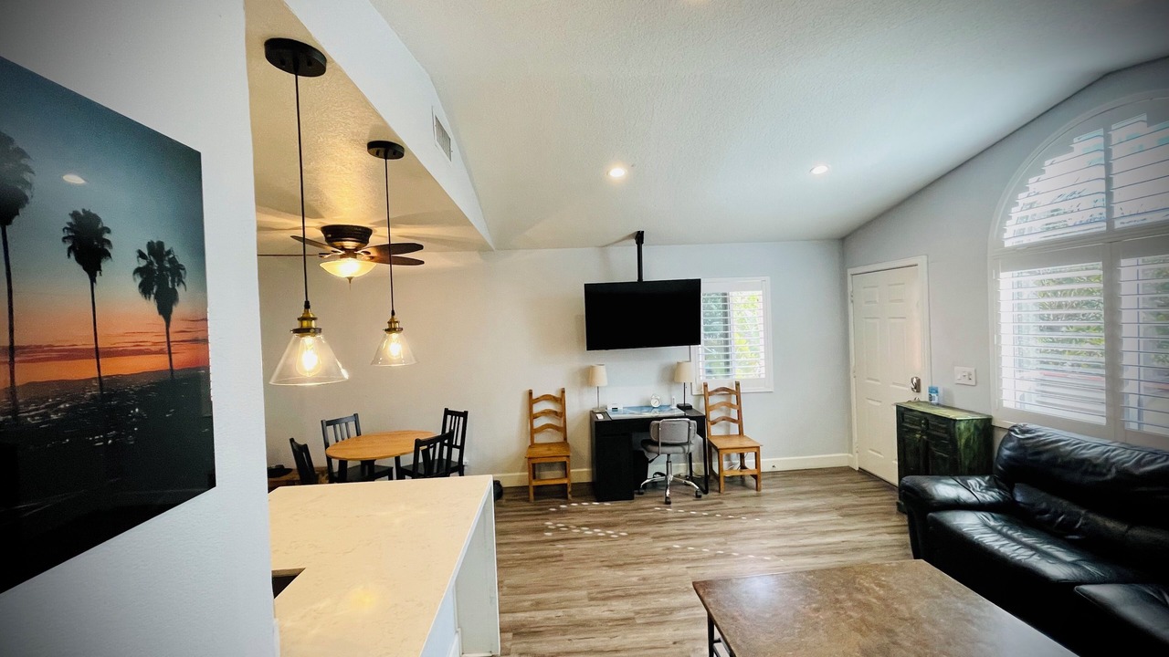 Photo of Livingroom in Rancho Santa Margarita