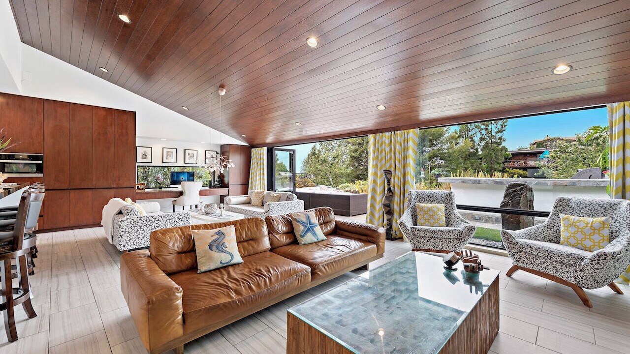 Photo of Livingroom in Newport Coast