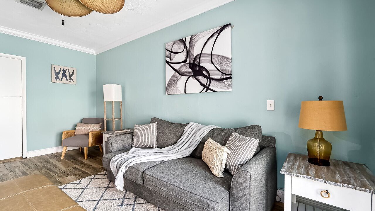 Photo of Livingroom in South Lake