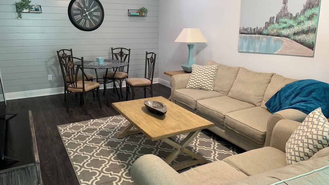 Photo of Livingroom in Northeast Pensacola