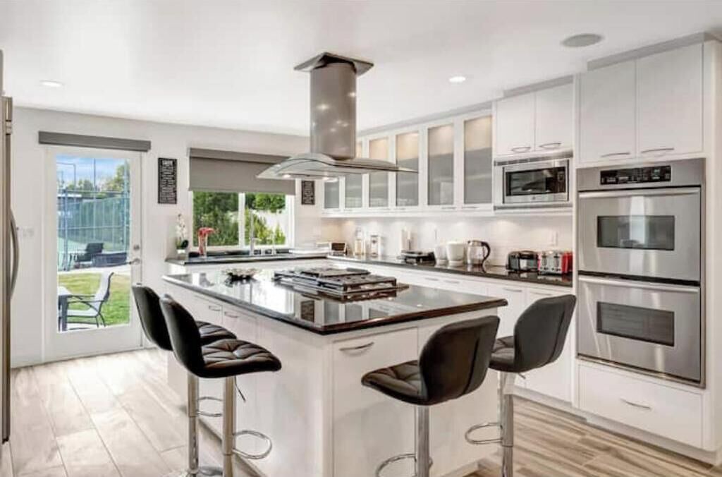 Photo of Kitchen in Woodland Hills