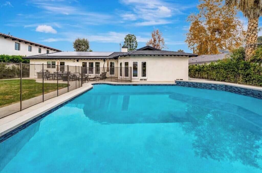Photo of Outdoor in Woodland Hills