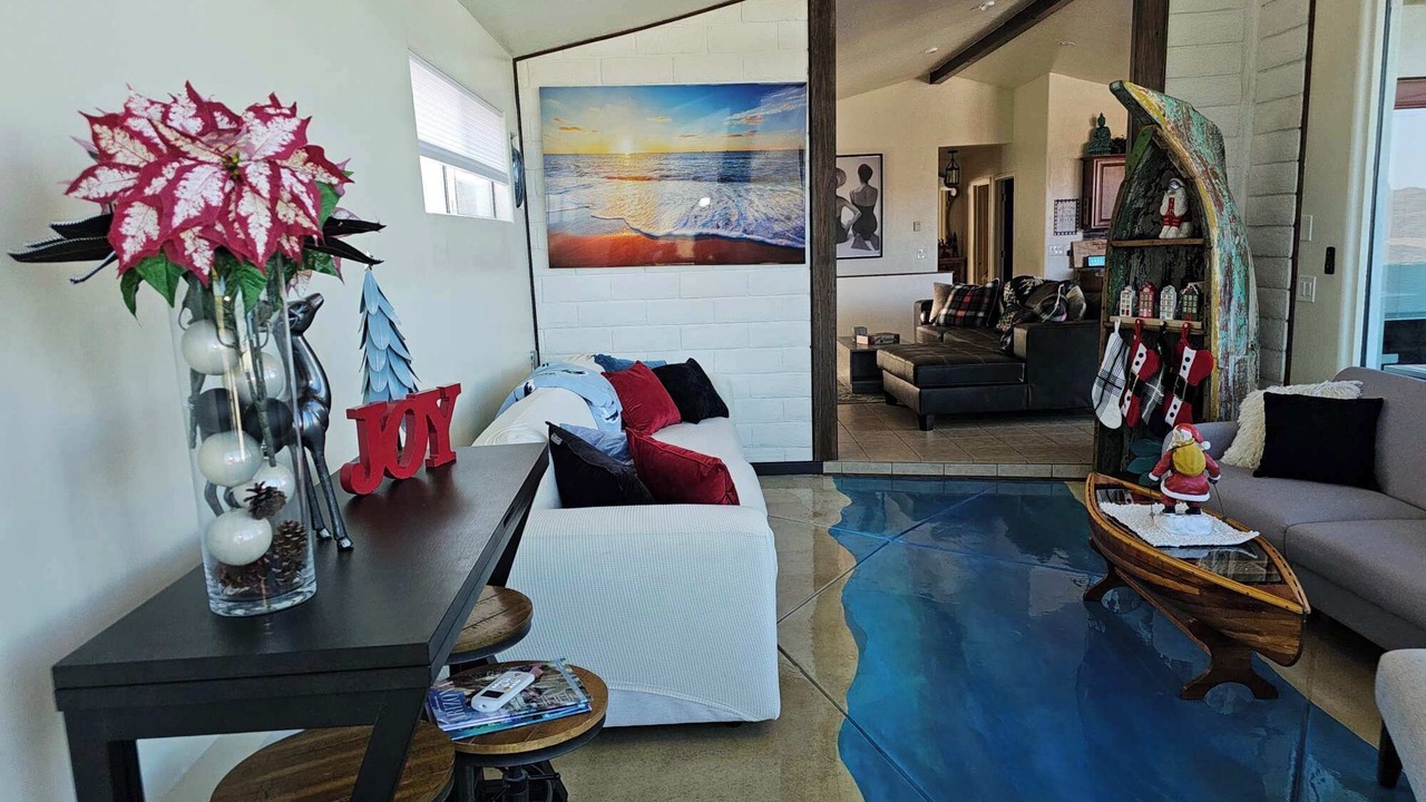 Photo of Livingroom in Parker Strip