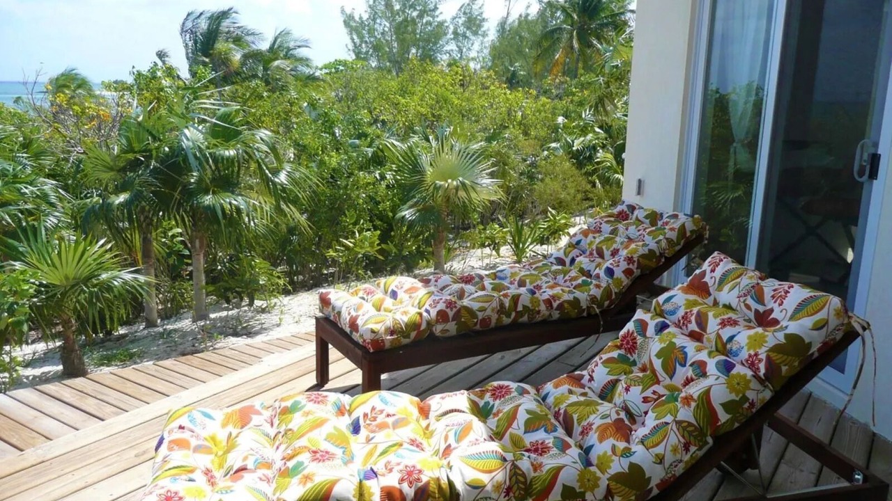 Photo of Patio Balcony in Winding Bay