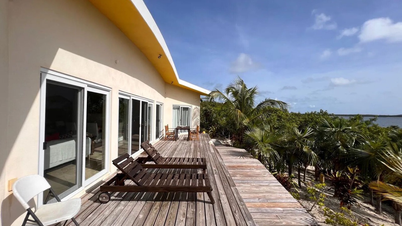 Photo of Patio Balcony in Winding Bay