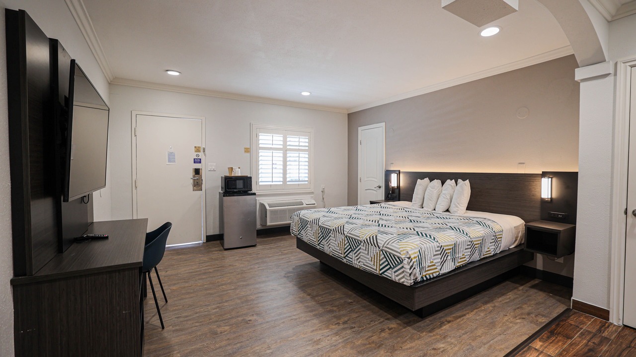 Photo of Bedroom in Tustin