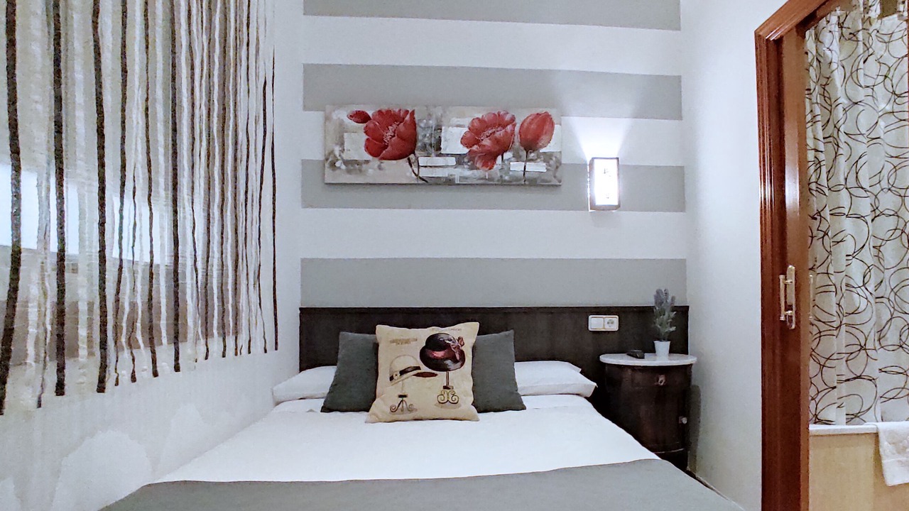 Photo of Bedroom in Golden Triangle of Art