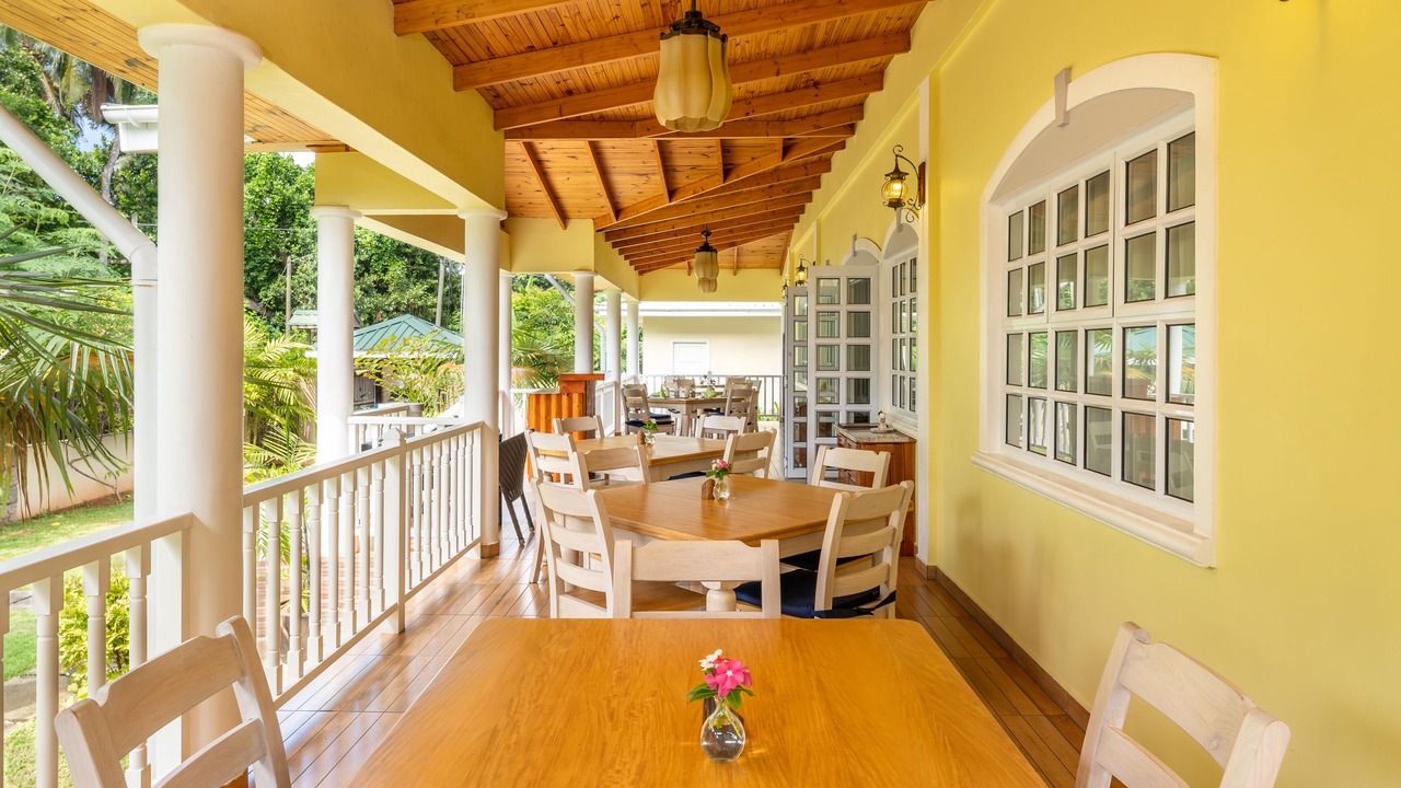 Photo of Livingroom in Anse Forbans
