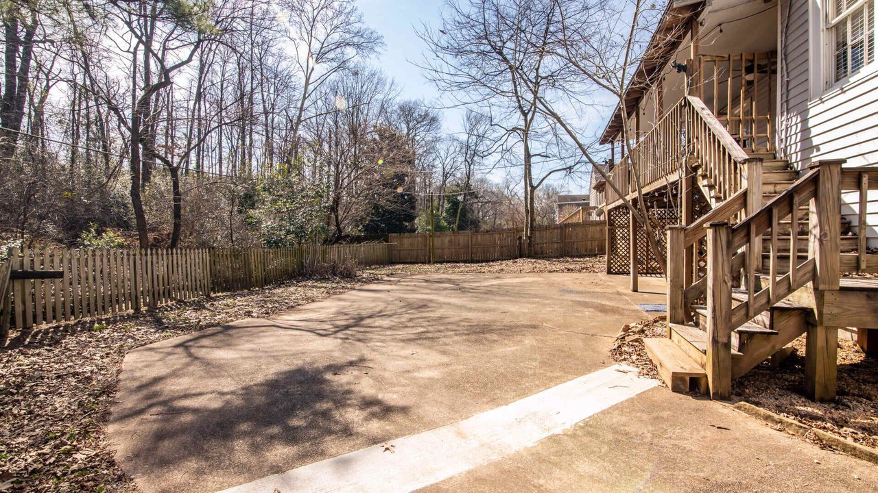 Photo of Outdoor in Redmont Park