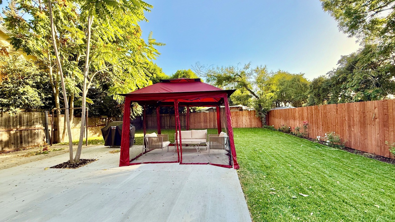 Photo of Outdoor in Altadena