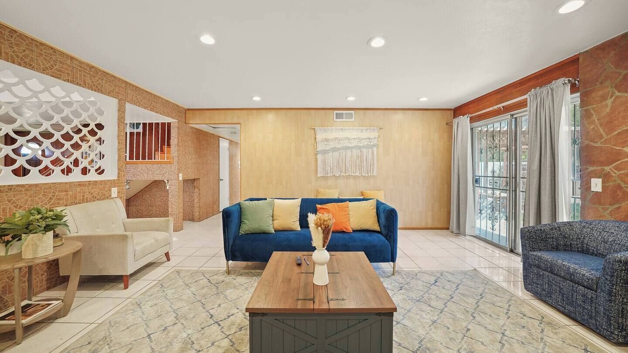 Photo of Livingroom in Norwalk