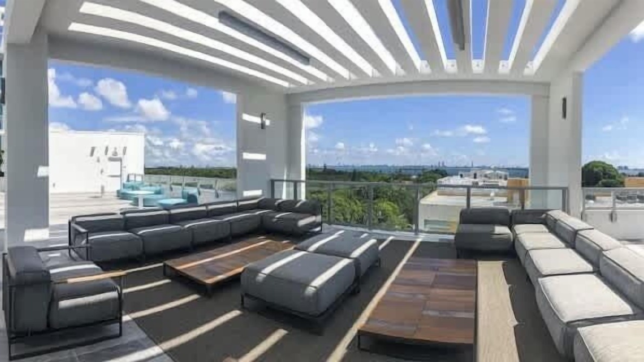 Photo of Patio Balcony in Northeast Miami
