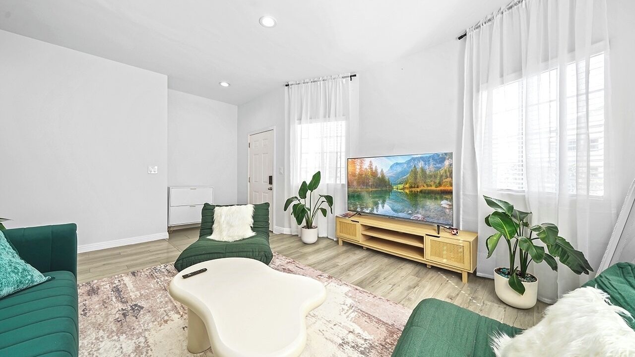 Photo of Livingroom in Mid City