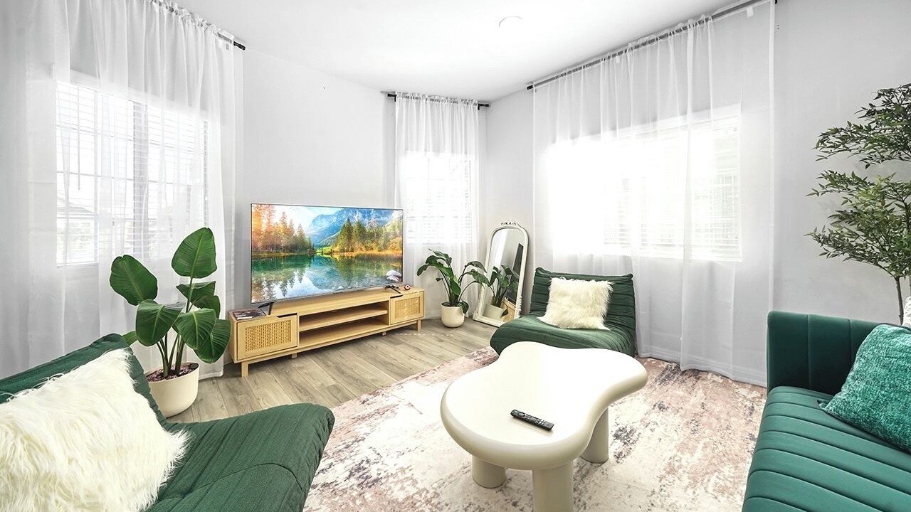 Photo of Livingroom in Mid City