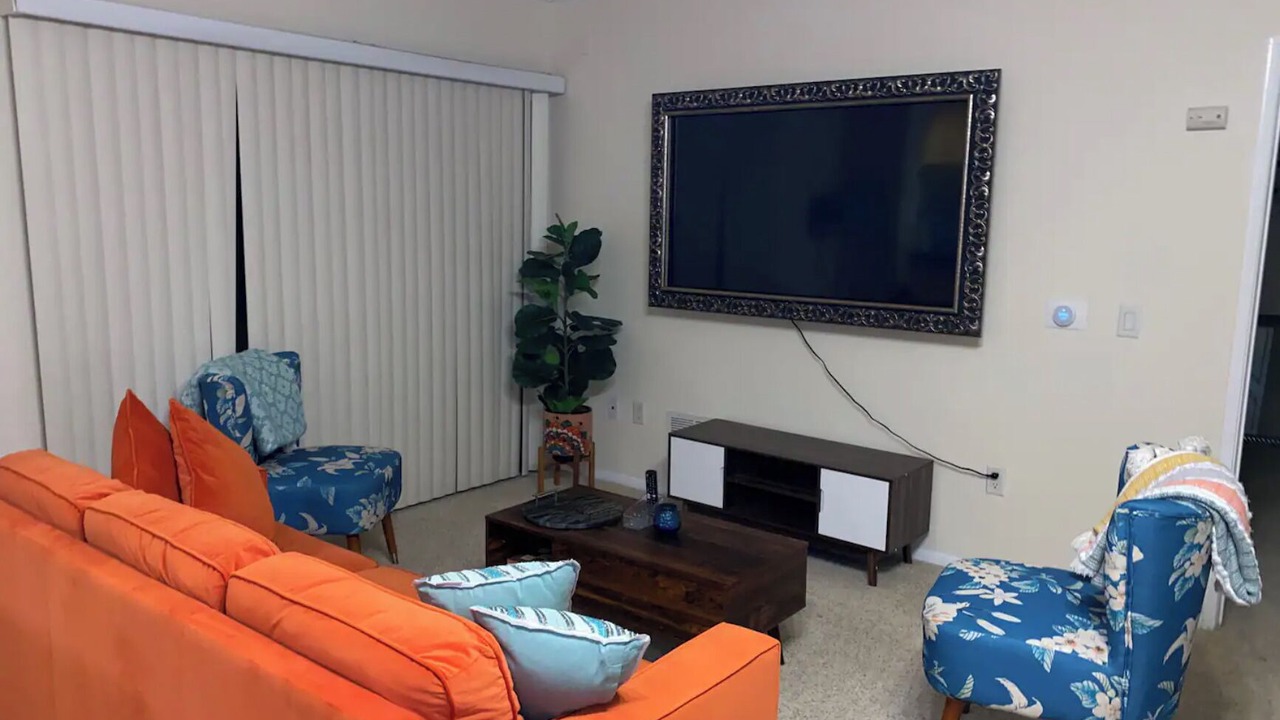 Photo of Livingroom in Beverly Grove