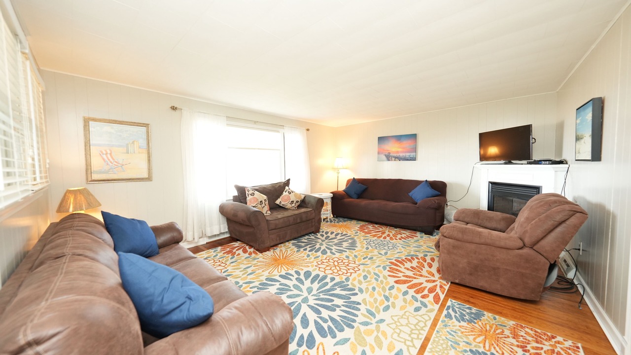 Photo of Livingroom in Lake Erie Beach