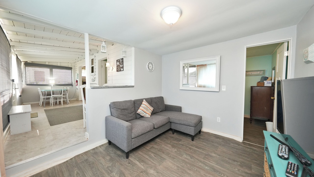 Photo of Livingroom in Lake Erie Beach