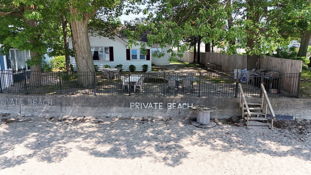 Photo of Patio Balcony in Lake Erie Beach