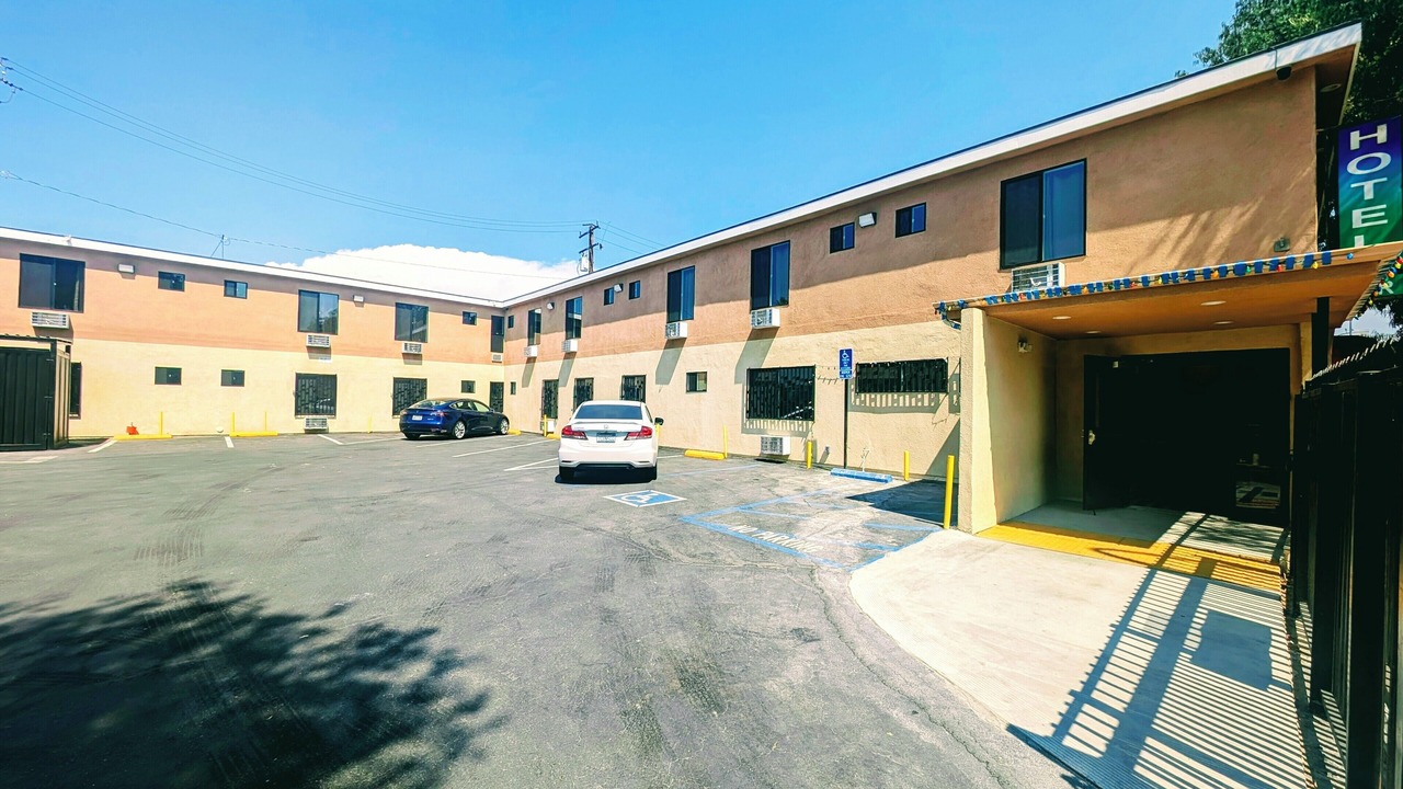 Photo of Outdoor in Maywood