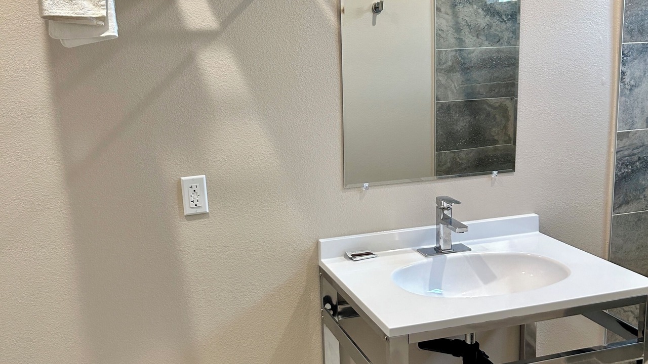 Photo of Bathroom in Maywood