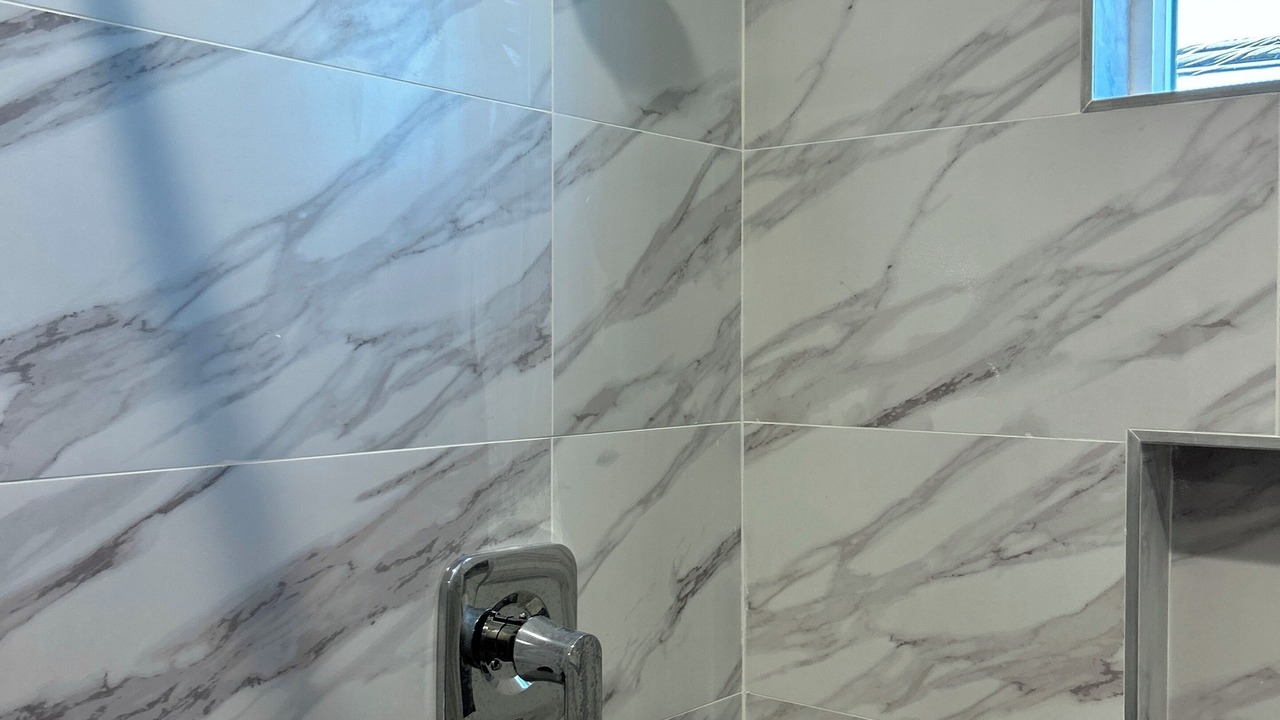 Photo of Bathroom in Maywood