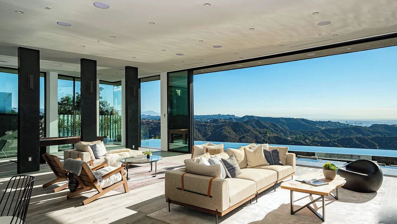 Photo of Others in Bel Air