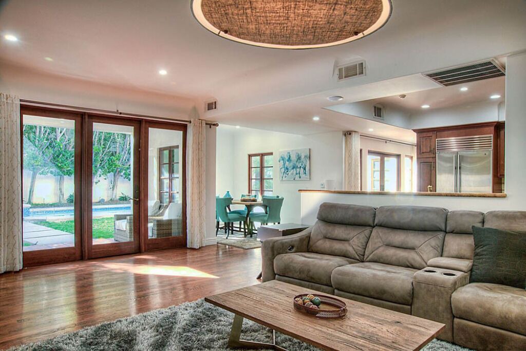 Photo of Livingroom in Hollywood Hills