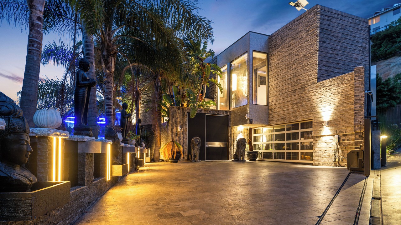 Photo of Outdoor in Hollywood Hills West