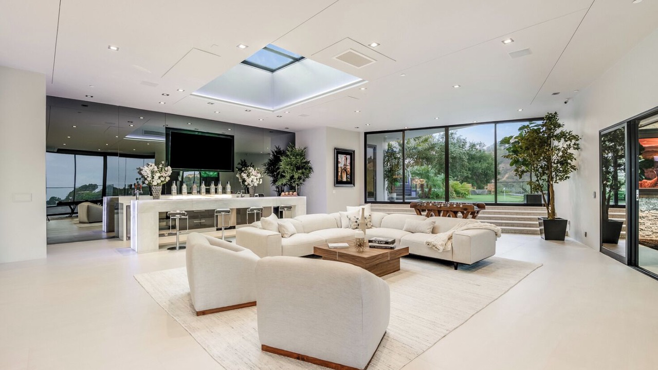 Photo of Others in Bel Air