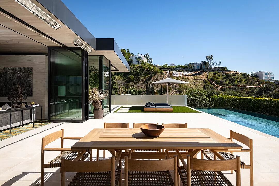 Photo of Outdoor in The Bird Streets