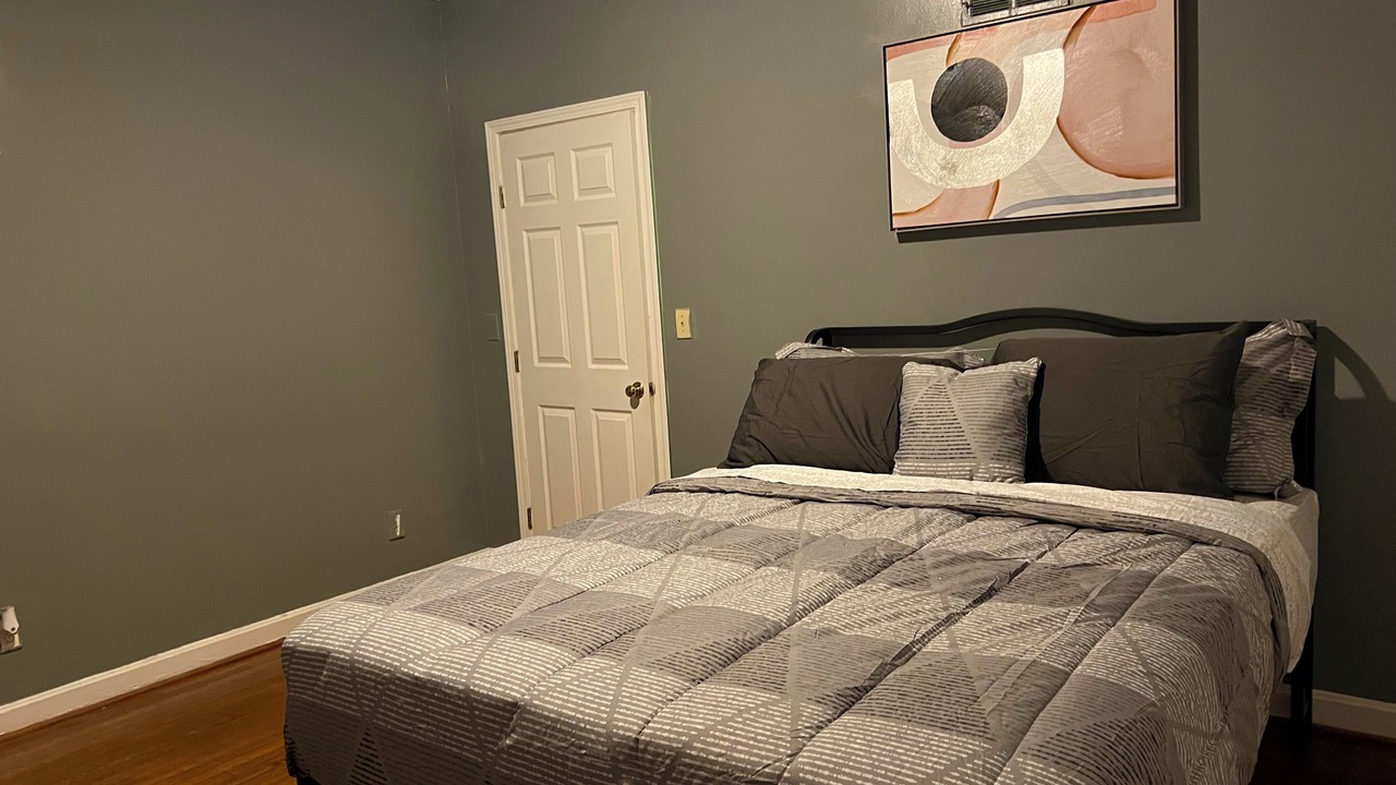 Photo of Bedroom in Tuscaloosa