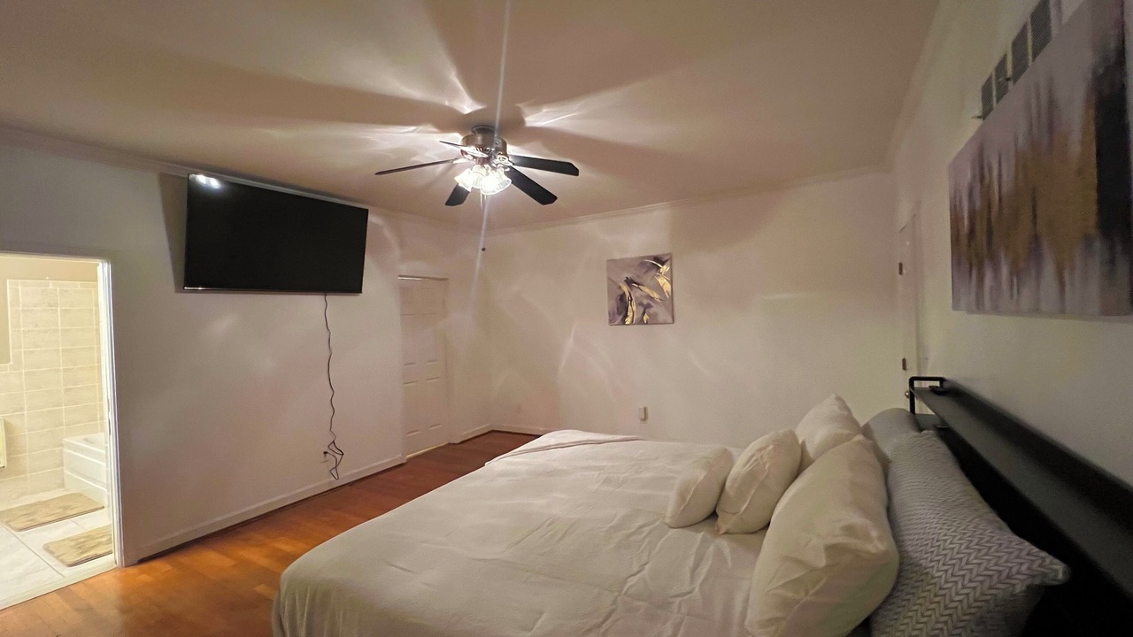Photo of Bedroom in Tuscaloosa