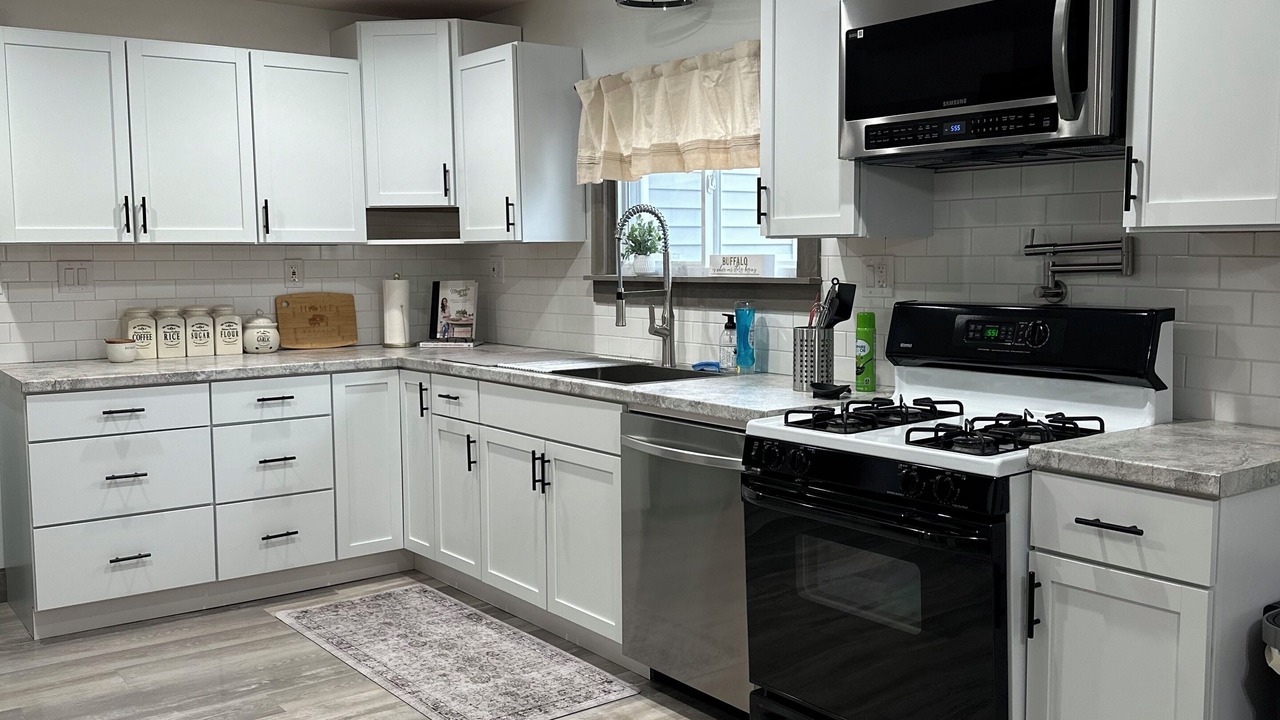 Photo of Kitchen in Lake Erie Beach