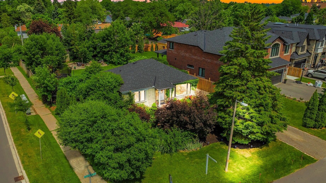 Photo of Outdoor in Oakville