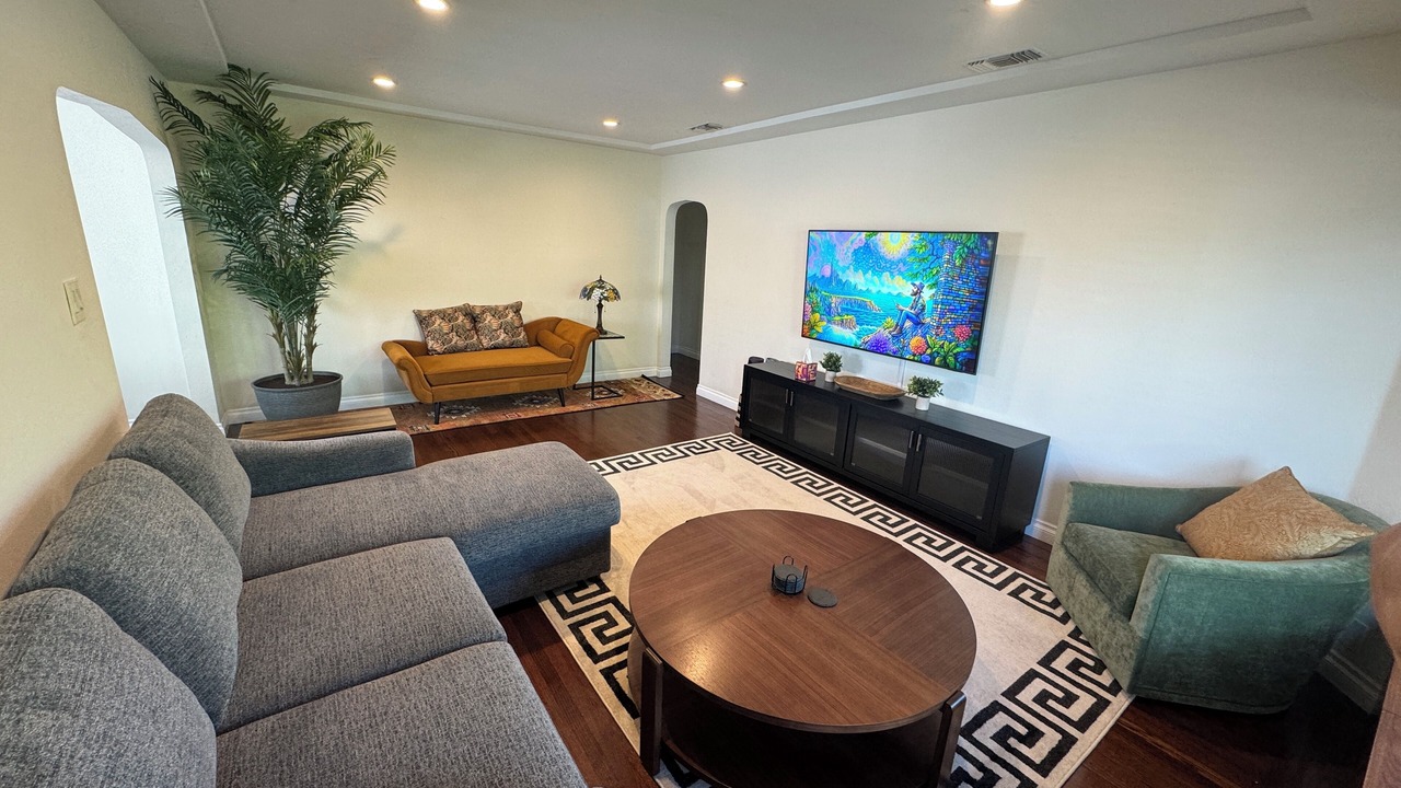 Photo of Livingroom in Downey