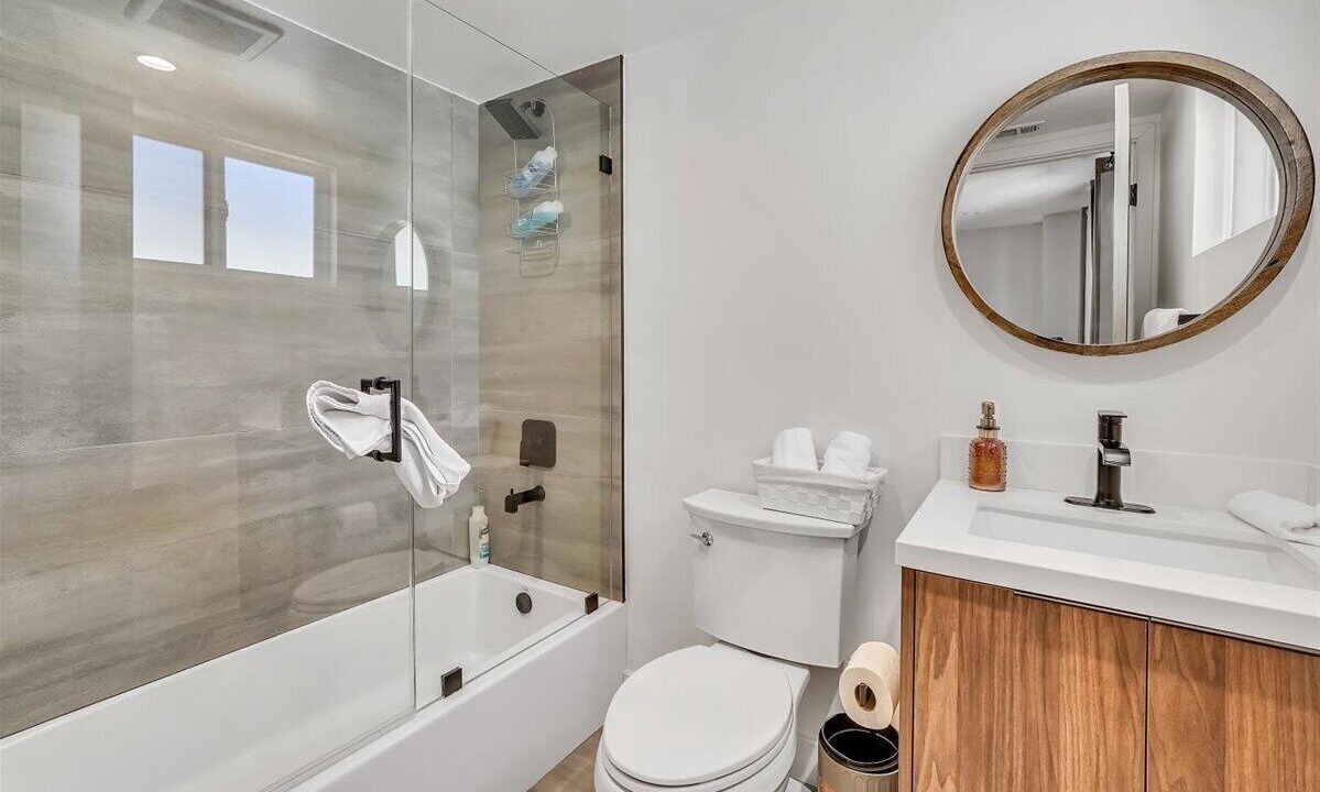 Photo of Bathroom in Sherman Oaks