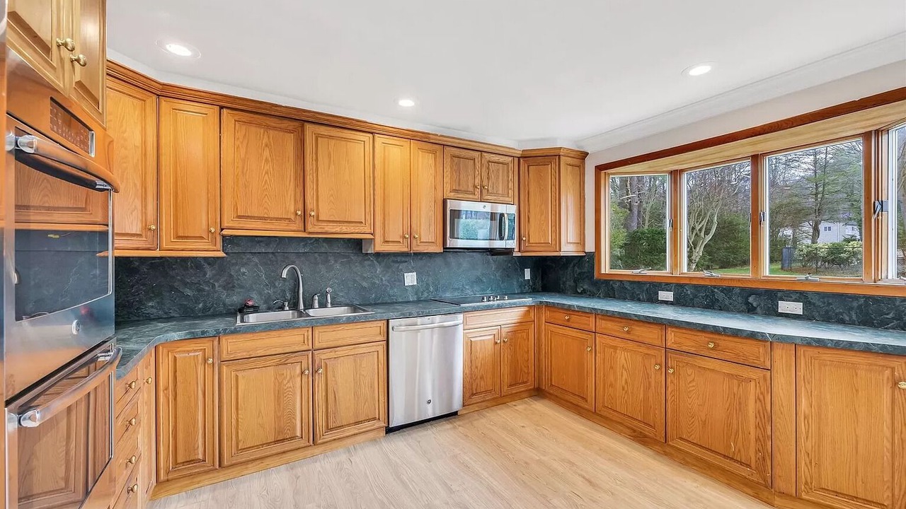 Photo of Kitchen in Dix Hills