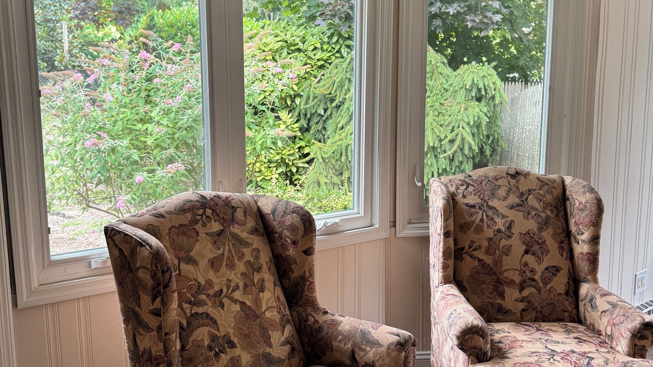 Photo of Livingroom in Dix Hills