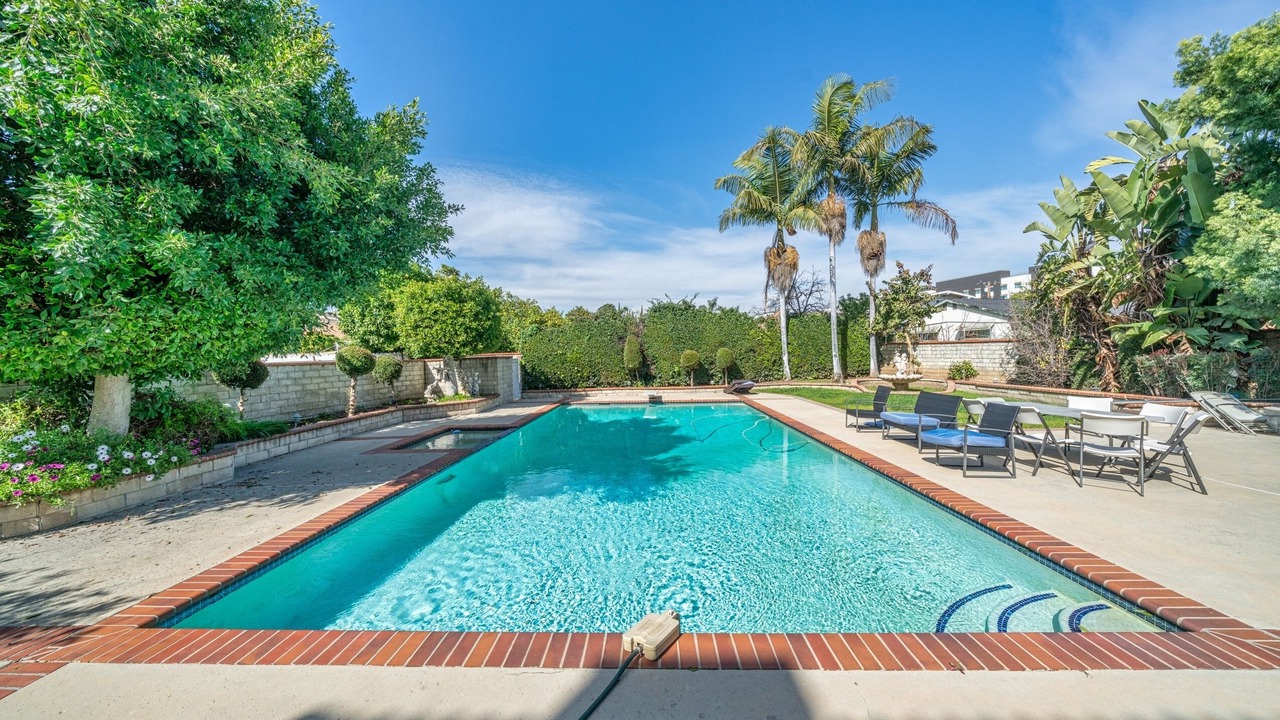 Photo of Outdoor in Monterey Park