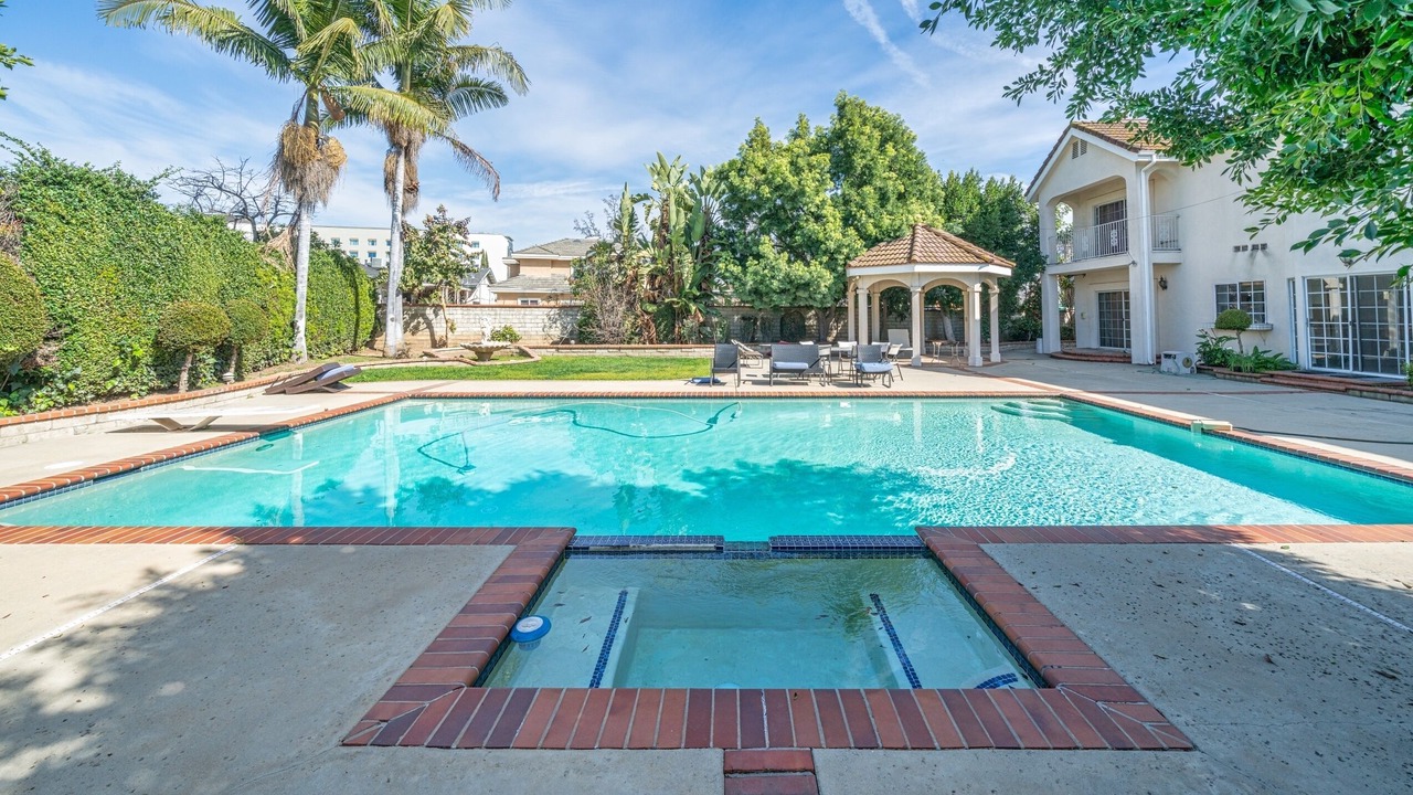 Photo of Outdoor in Monterey Park
