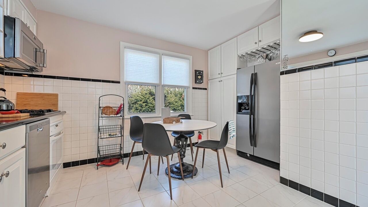 Photo of Kitchen in A-Zone