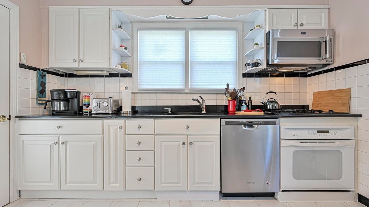 Photo of Kitchen in A-Zone