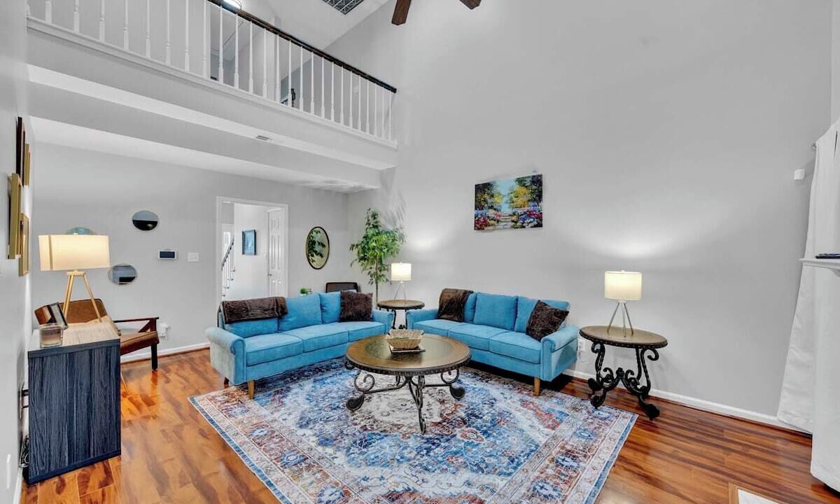 Photo of Livingroom in Pelham