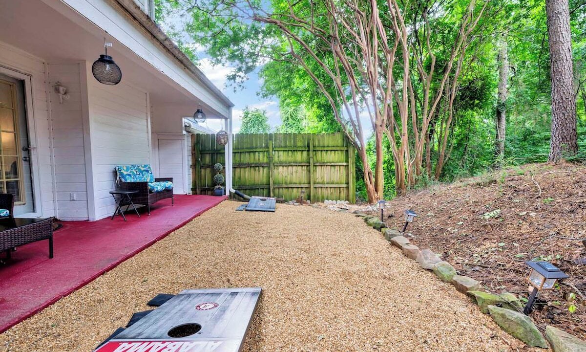 Photo of Outdoor in Pelham
